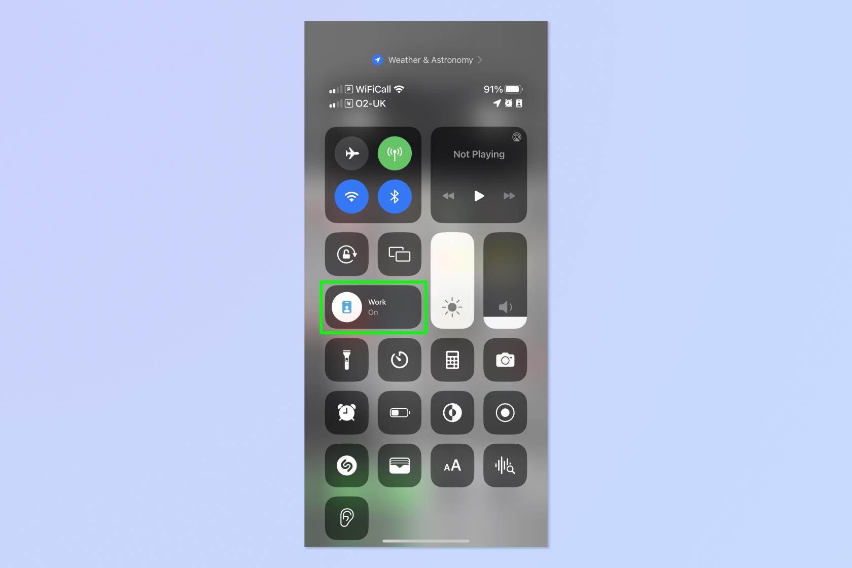 iPhoneで「おやすみモード」をオンにする方法