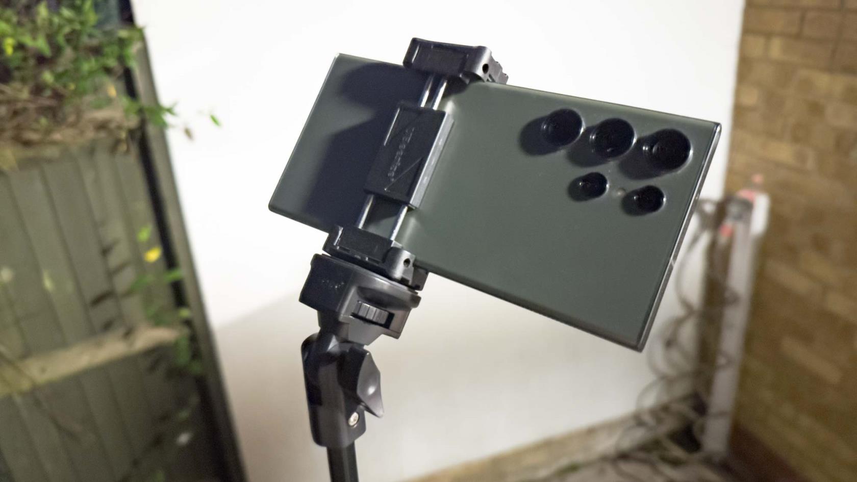 Samsung Galaxy S23 で素晴らしい天体写真を撮る方法