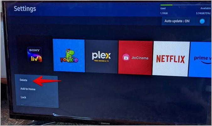 Samsung スマート TV でアプリを追加、削除、管理する方法