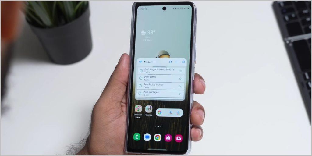 折りたたみ式携帯電話 (Galaxy Fold など) の 7 つの長所と 7 つの短所