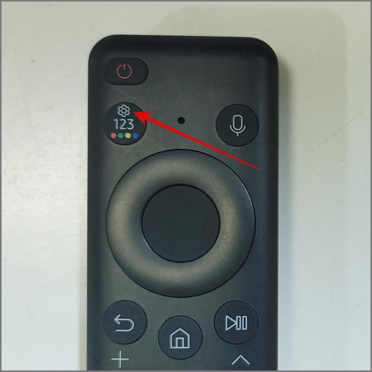 Samsung スマート TV リモコンのさまざまなボタンとは何ですか