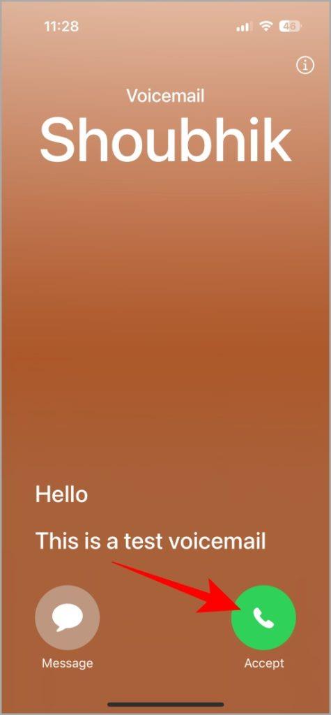 iPhone でライブボイスメールを有効にして使用する方法