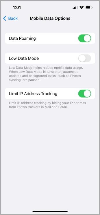 iPhoneでデータローミングをオンにする方法