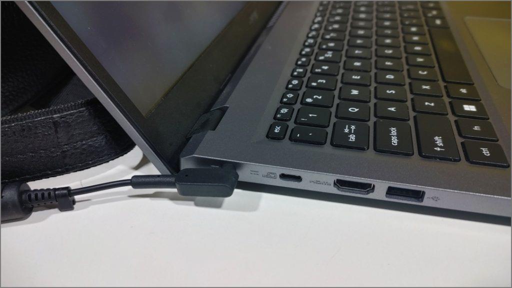 Windows ラップトップを接続しても充電されない場合の 10 の修正方法