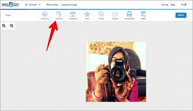 iPhone、Android、オンラインで写真に誕生日の帽子を追加する方法