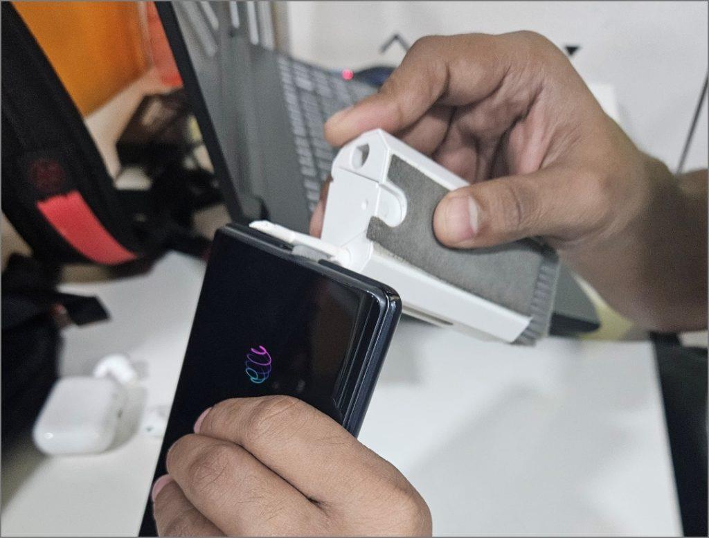 充電中に携帯電話のバッテリーが消耗する場合の 10 の修正方法