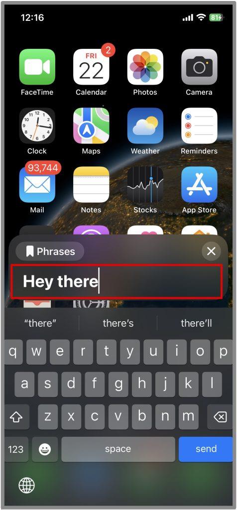 iPhone でパーソナルボイスを設定して使用する方法