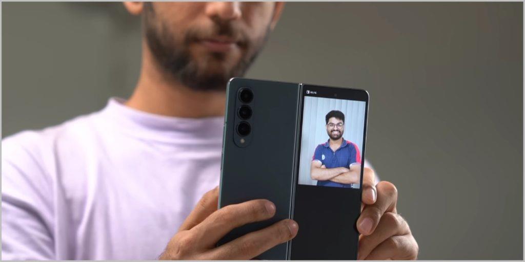 折りたたみ式携帯電話 (Galaxy Fold など) の 7 つの長所と 7 つの短所