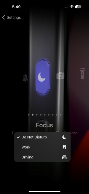 iPhoneのアクションボタンを設定して使用する方法