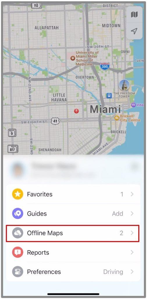 iPhone で Apple マップをオフラインでダウンロードして使用する方法