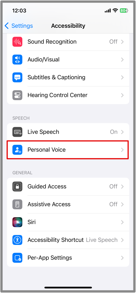 iPhone でパーソナルボイスを設定して使用する方法