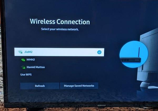 Samsung スマート TV で Wi-Fi を接続または変更する方法