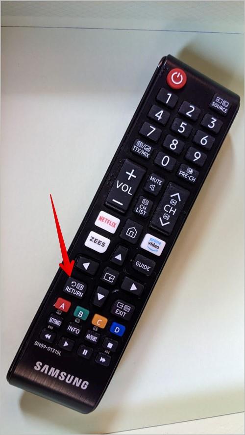 Samsung スマート TV でアプリを追加、削除、管理する方法