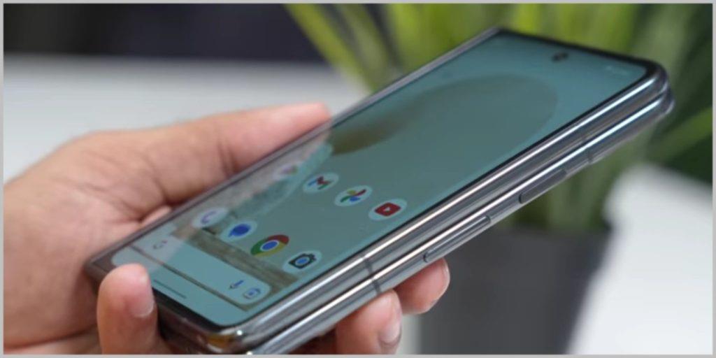 折りたたみ式携帯電話 (Galaxy Fold など) の 7 つの長所と 7 つの短所